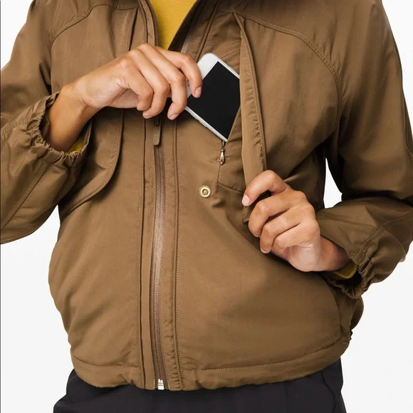 Lululemon always effortless jacket frontier 2 in EUC - Picture 11 of 15